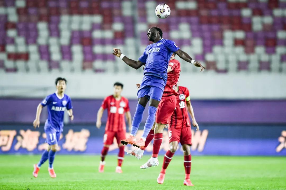 نتائج دوري أبطال أوروبا ربع النهائيمفاجآت وإثارة لا تنتهي