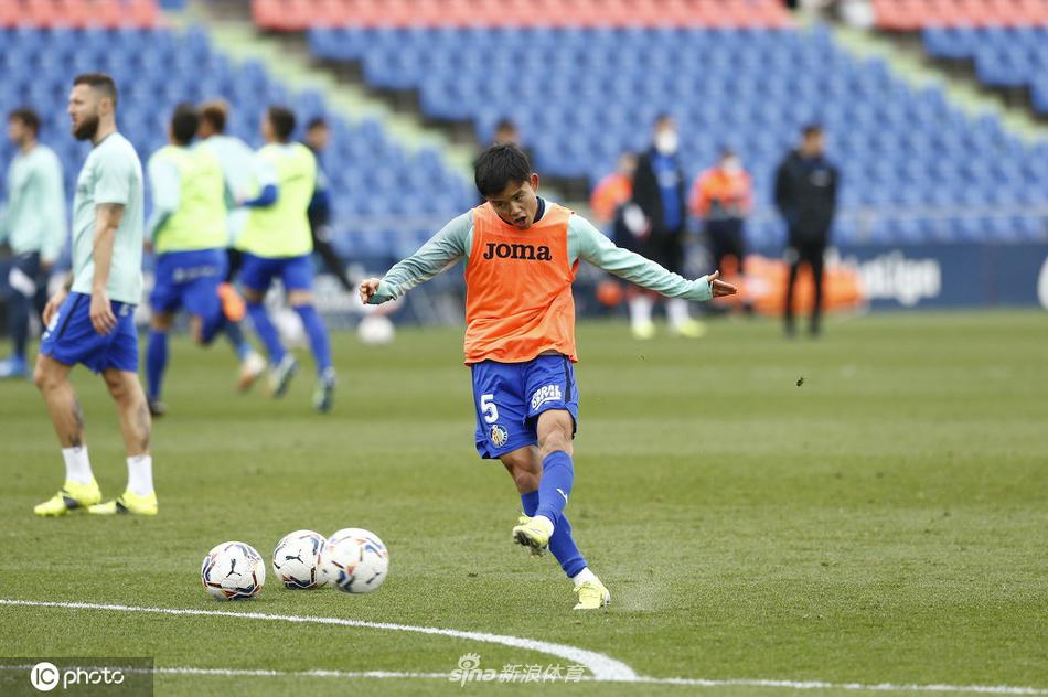 ميعاد مباراة ريال مدريد وليفربولموعد اللقاء المرتقب بين العملاقين